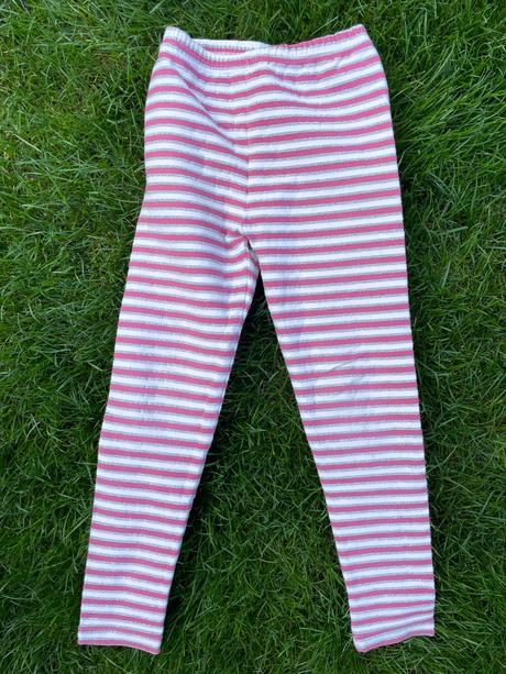 Legíny zo strieborným pretkávaním, 128