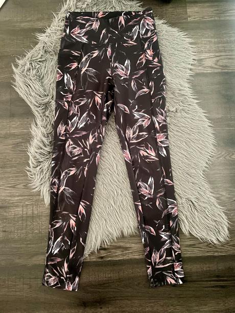 Športové legíny, s