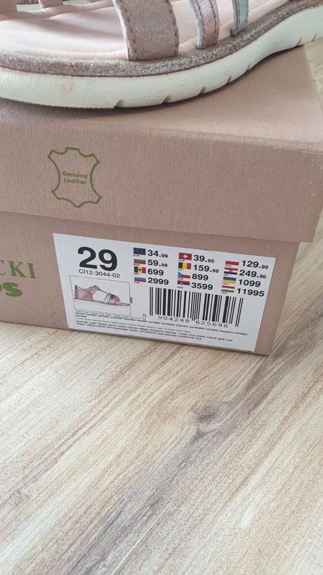 Sandálky, lasocki,29