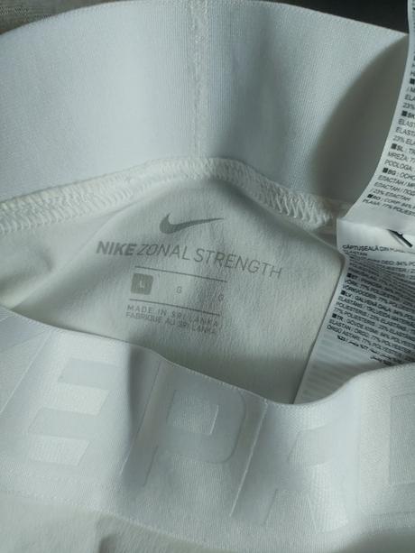 Sportove nohavice, l