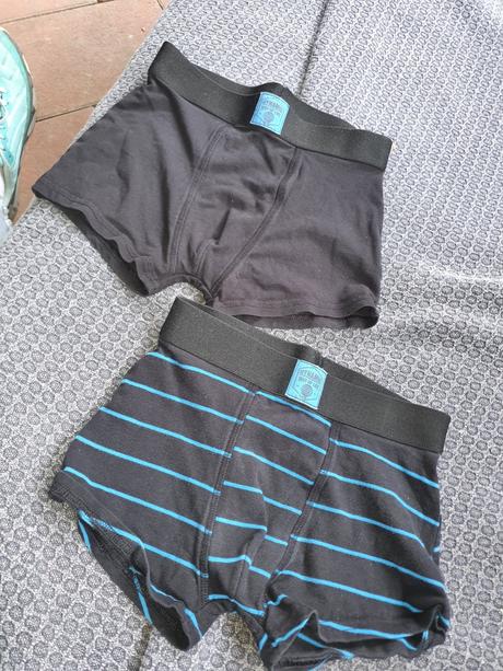 Spodky 122/128 cena za obe 1 eur, 128