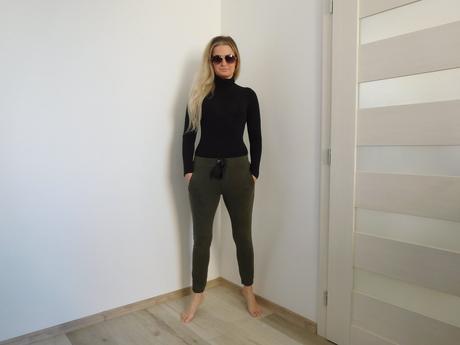 Čierny rolák dámsky 36v,, tezenis,s