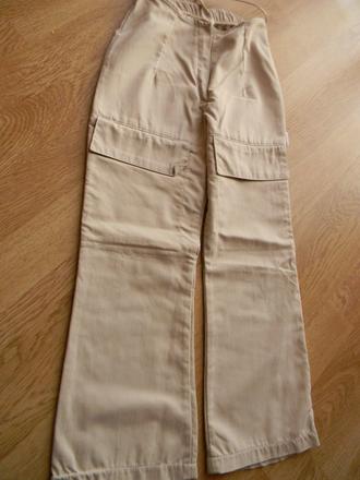 Tenšie pekné nohavice, 122