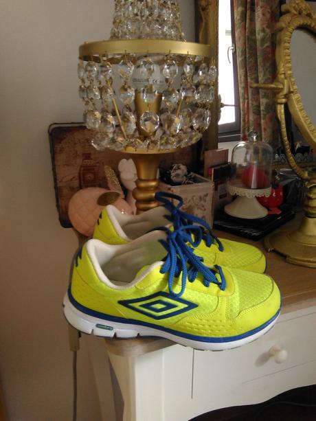 Umbro neónovožlté tenisky, 38