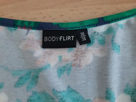 Letné úpletové šaty, 164