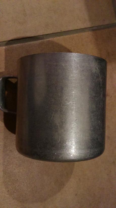 Retro plechová šálka,