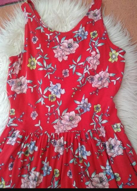Šaty s kvietkami, takko,158
