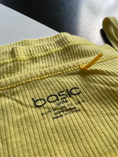 Žlté tielko, gate,m