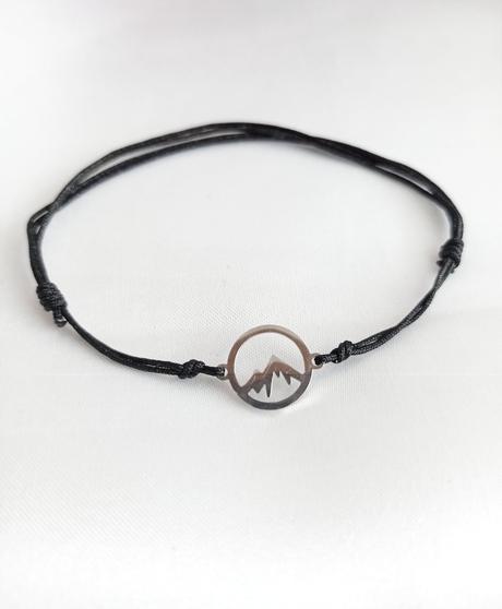 Náramok s posuvnými uzlíkmi, 