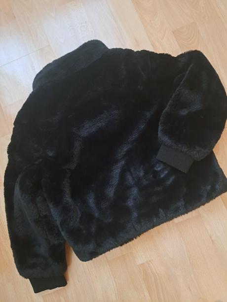 Bunda dievčenská-kožúštek, c&a,134