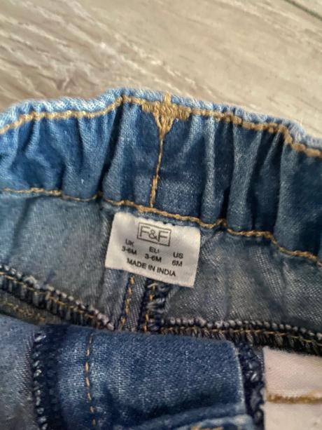 Kraťasy od 3 mesiacov, 68