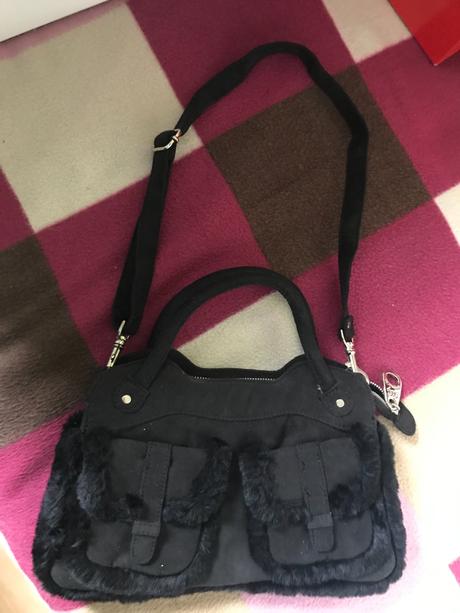 Kabelka do ruky s kozusinkou,18,5 cm x 30 cm, mango