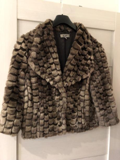 Dámsky kožuch, 40