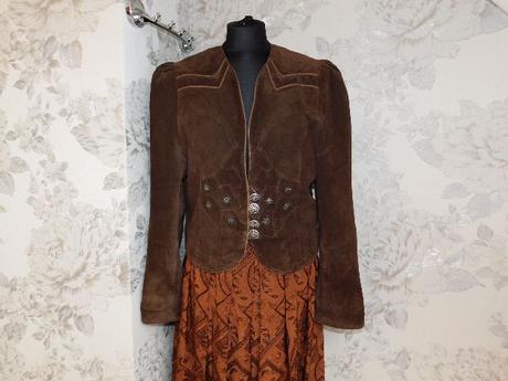 Kvalitny damsky blejzer/sako /kroj, 38