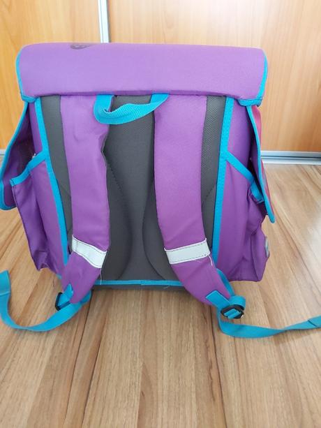 Dievčenská školská taška, 