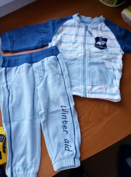 Velurovy komplet, 74