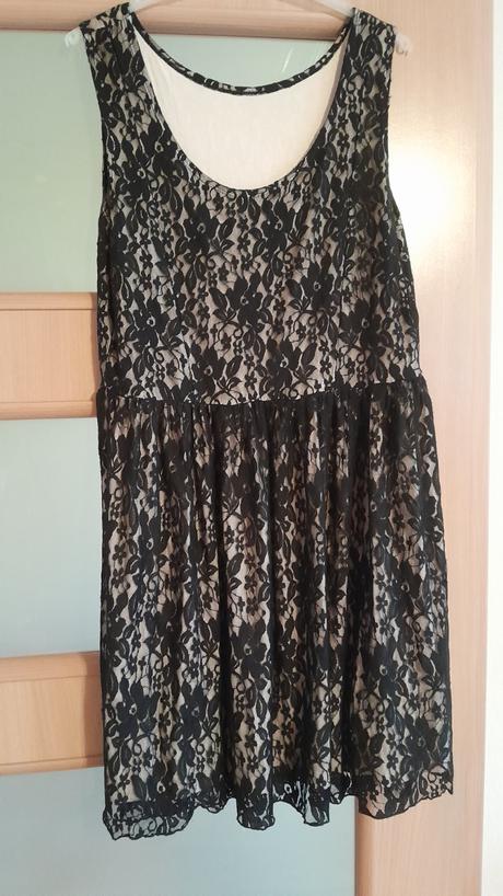 Dámske šaty a sukňa, l