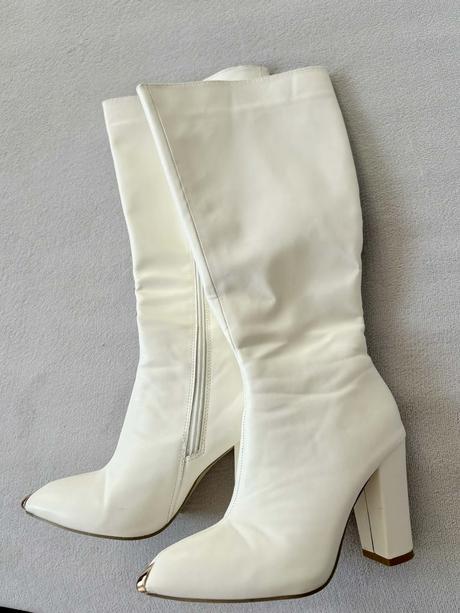 Dámske biele čižmy na podpätku, 36