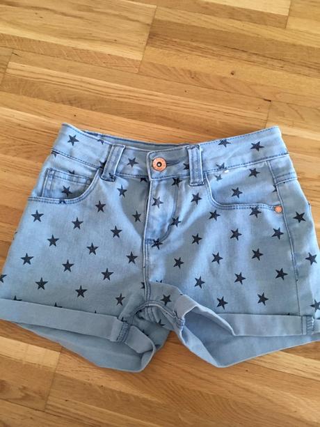 Takmer nové krátke nohavice kúpené v rakúsku, nose, 134