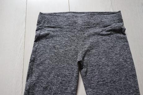 Mäkké poddajné legíny, m