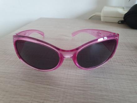 Dievcenske slnecne okuliare,