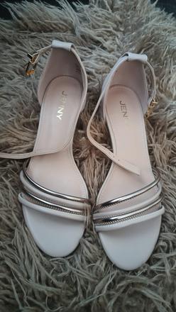 Sandálky s podpätkom telové, 37