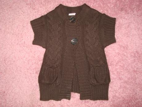 Hnedá vesta nenosená - rezervovaná, next,104