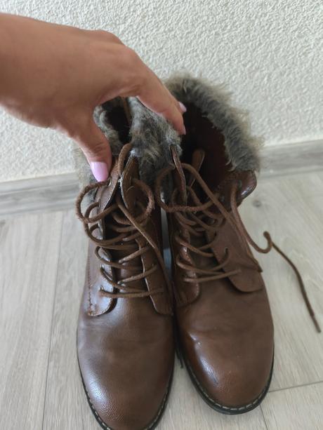 Členkové čižmy, 40