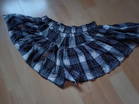 Sukňo-kraťase, next,104