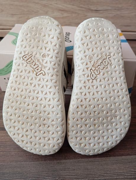 Barefoot sandálky jonap b9 béžovozlaté 28, jonap,28