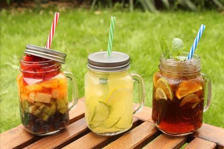 Vintage / retro pohár s viečkom a slamkou, 