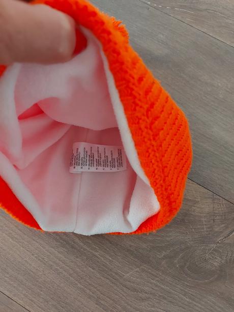 Zimna dievcenska ciapka ice peak, 158