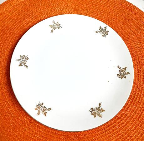 Dezertný retro porcelán/tanier, 