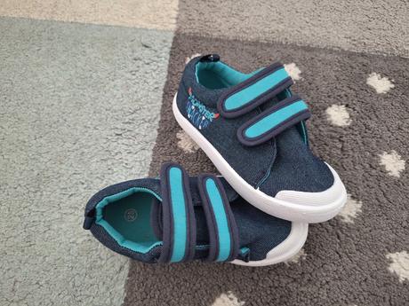 Papucky 25, 25