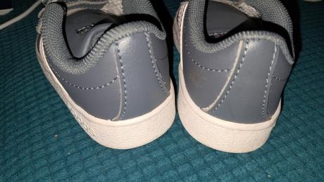 Peknučké adidasky pre dievčatko, super stav, adidas,21