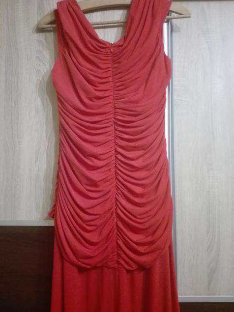 Spoločenské šaty, 42