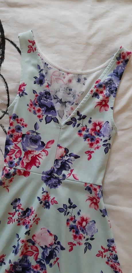 Letné kvetinové šaty, 34