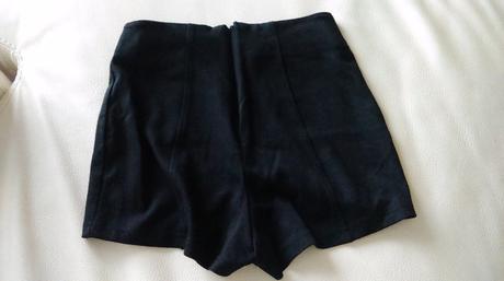 Čierne kraťasy/ šortky amisu, amisu,34