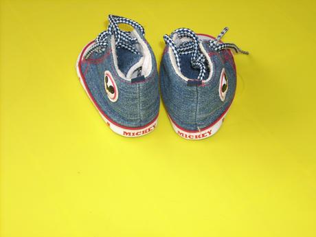 Predám capačky, disney,<17