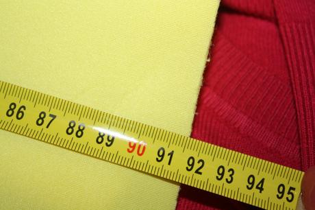 Krasne zlte saty apart, 38