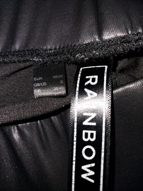 Nohavice koženkového vzhľadu, s