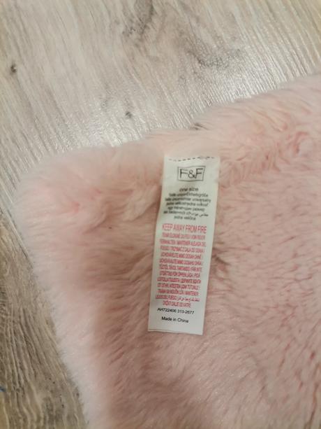 Dievčenský teply sal, f&f