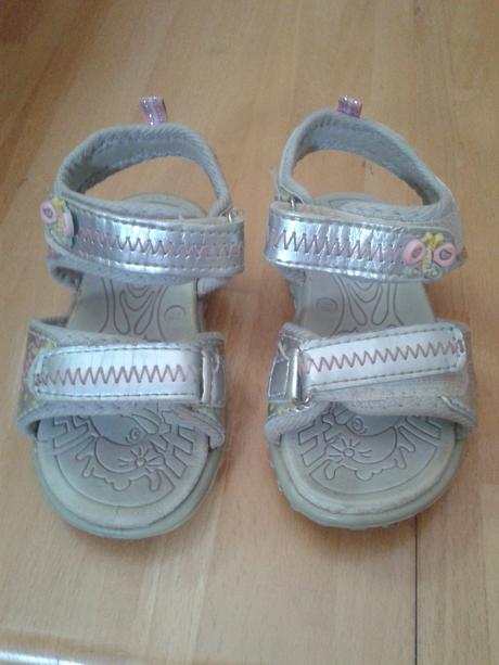 Sandálky, 23