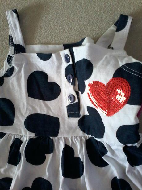 Srdiečkovè šatičky, 98