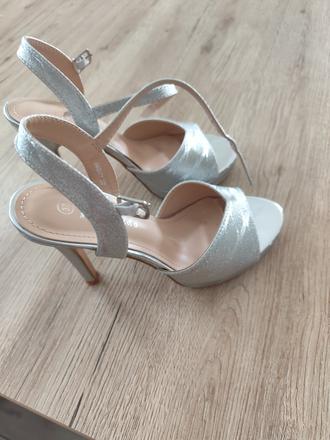 Lodičky strieborné, 37