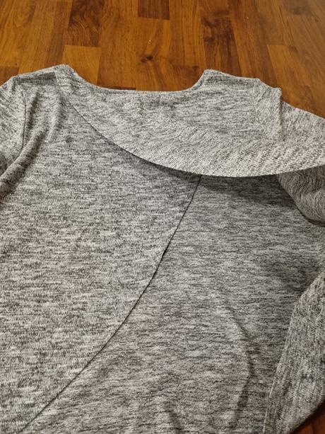 Krásny top s rozparkom na chrbte - xl, xl