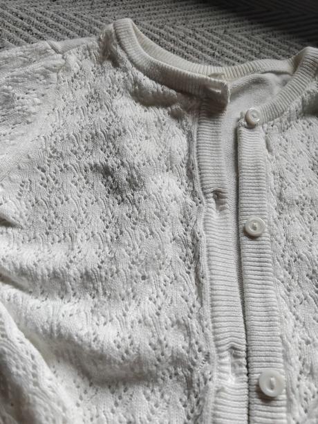Biely svetrik, h&m,92