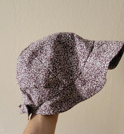 Klobúčik pdl, pompdelux,92