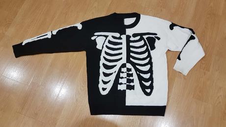 Čierno biely pulóver v. s, new yorker,s