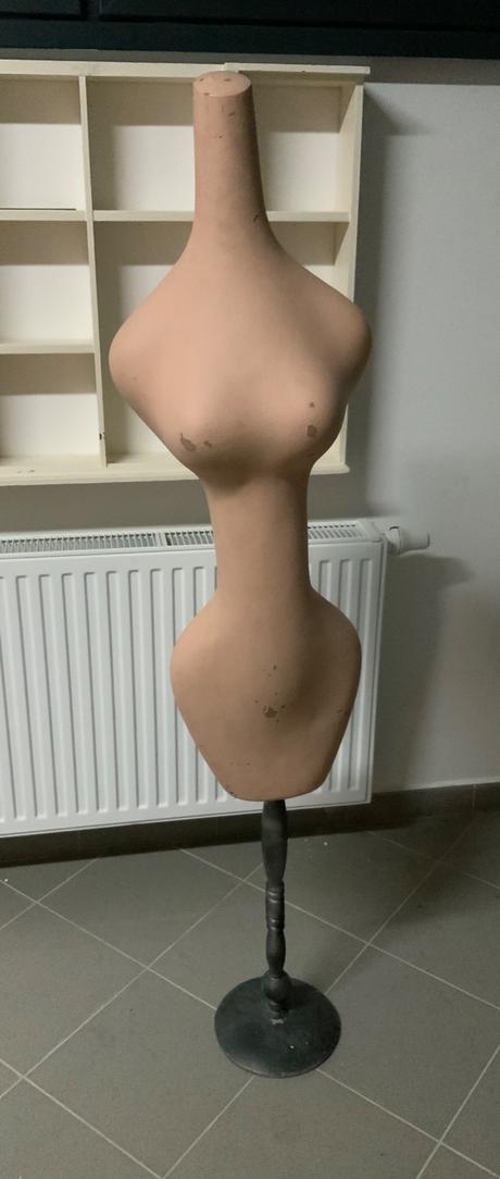 Vintage / stará manekyna, 